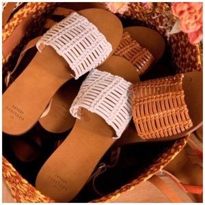 SÉZANE Low Tessa Leather Slides NWT